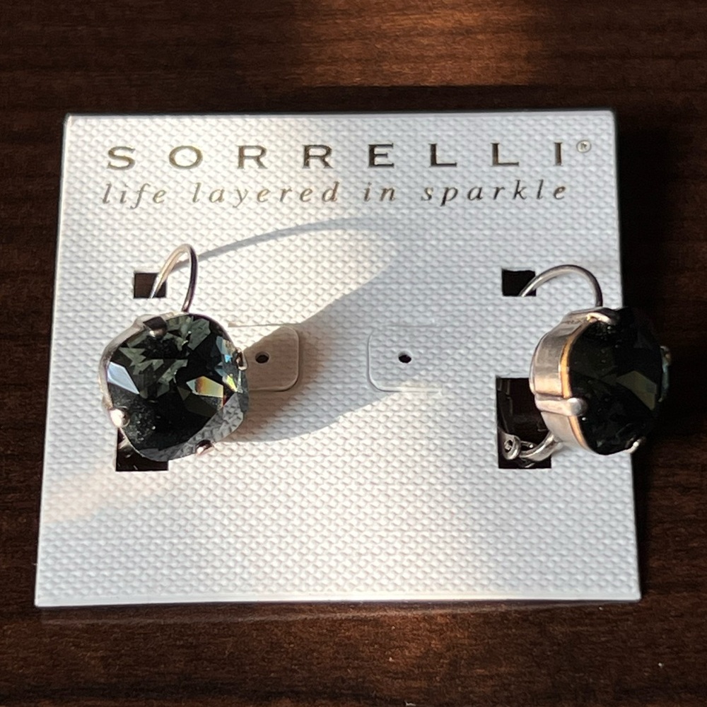 Sorrelli Smoky Gray Single Drop Crystal Dangle Earrings – Silver Tone Leverback